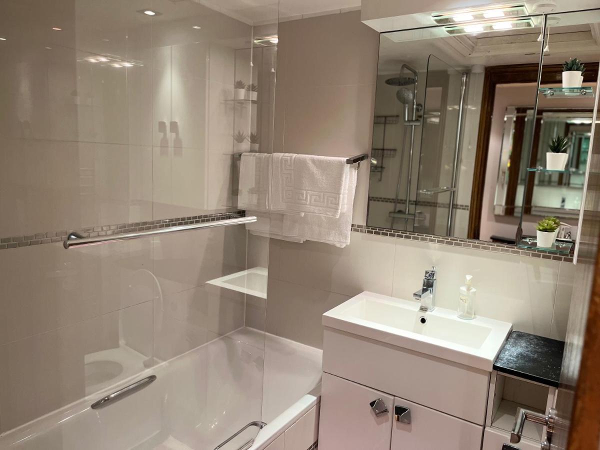 Stunning 1 Bedroom In Stunning Location - Mayfair Area London Exteriör bild